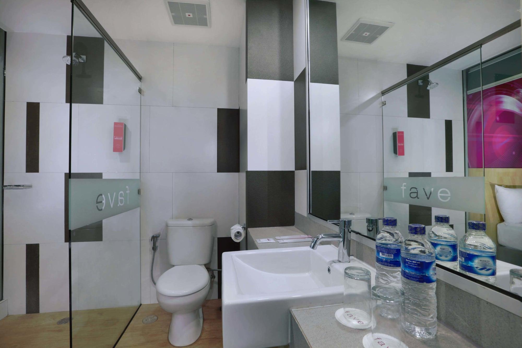 Favehotel Ahmad Yani Banjarmasin Экстерьер фото