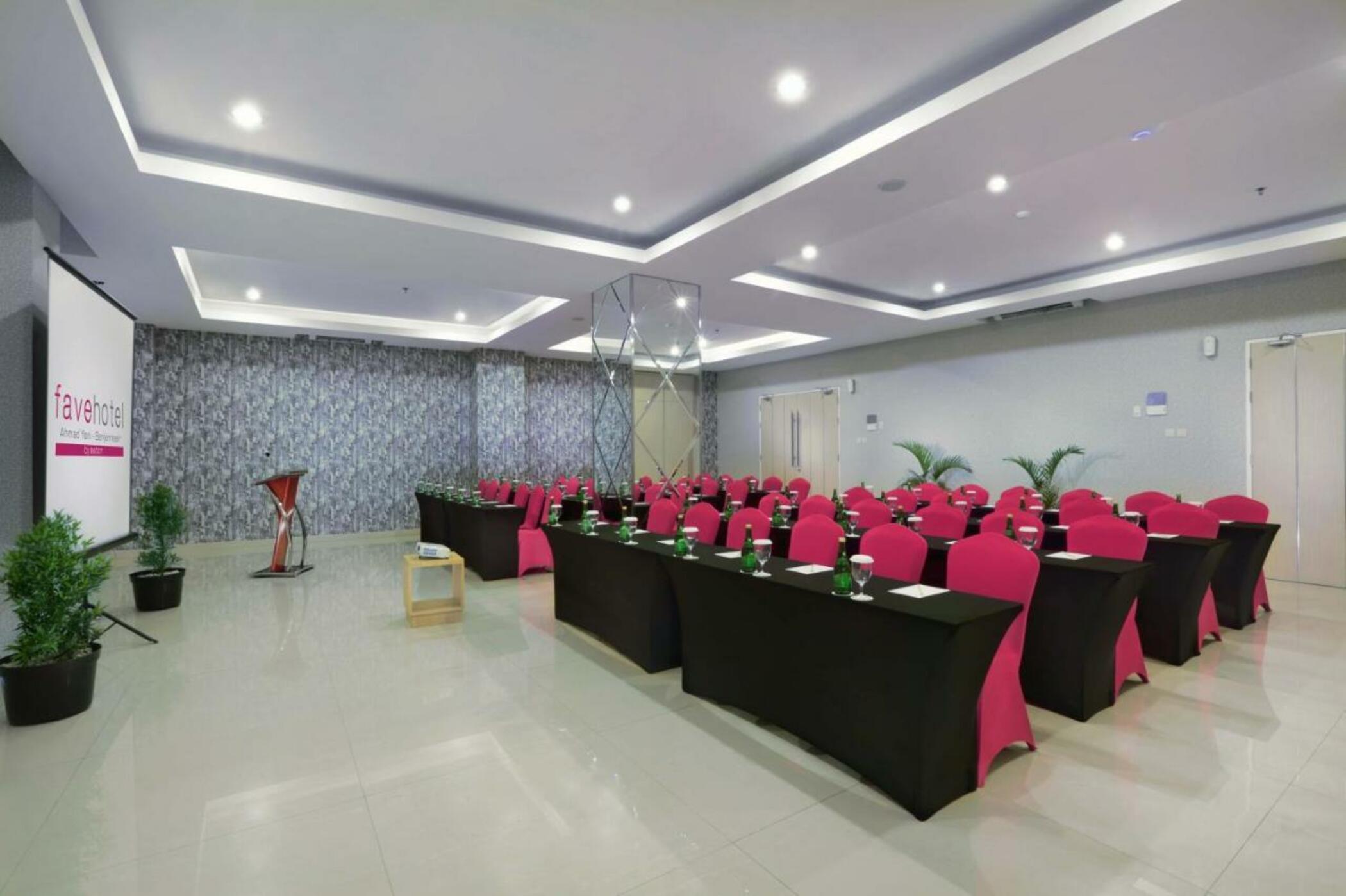 Favehotel Ahmad Yani Banjarmasin Экстерьер фото