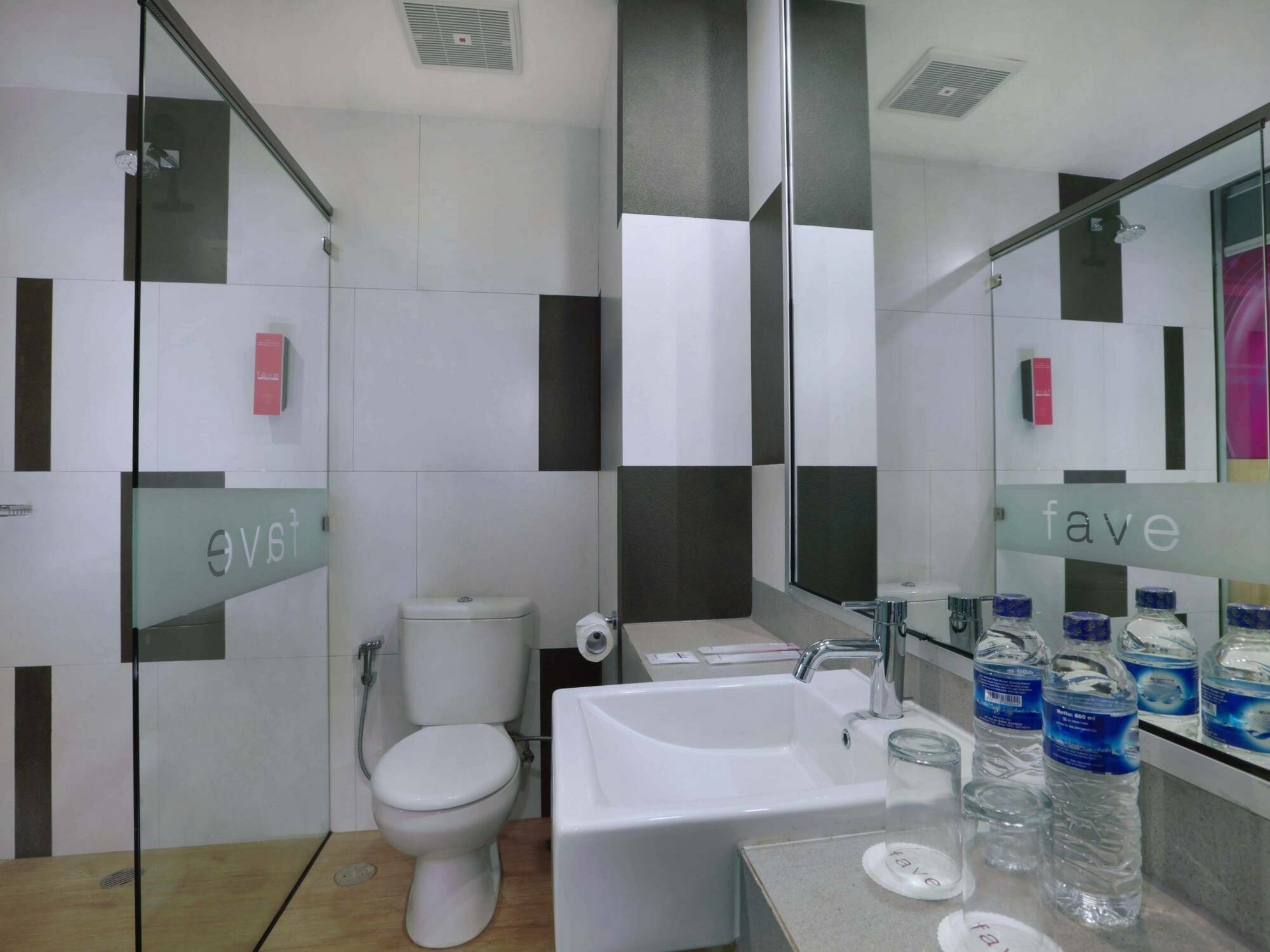 Favehotel Ahmad Yani Banjarmasin Экстерьер фото